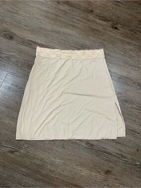 Jockey Cream Lace-Waist Half Slip Skirt